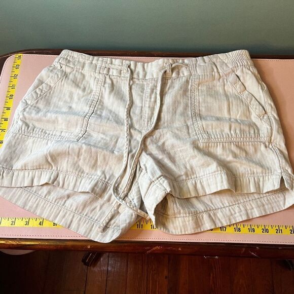 Old Navy Large Cream Shorts with Pockets Comfy - Picture 1 of 12